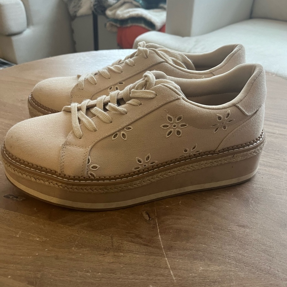 Dolce Vita Cream Platform Lace-Up Sneakers - Picture 3 of 6